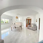 Lorida - Piscine Privee Willa